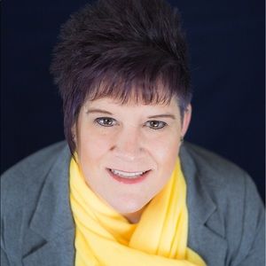 Meet your Posher, Leia